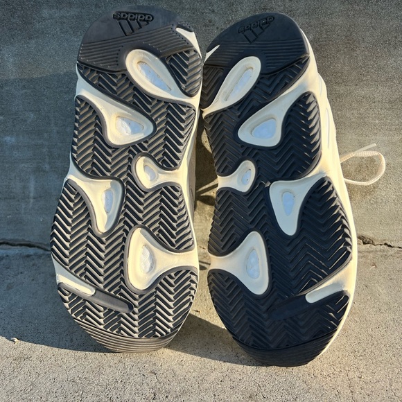 adidas gazelle silver green womens ADIDAS YEEZY BOOST 700 